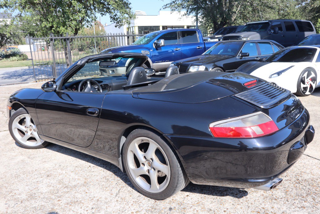 2003 Porsche 911 Image 12