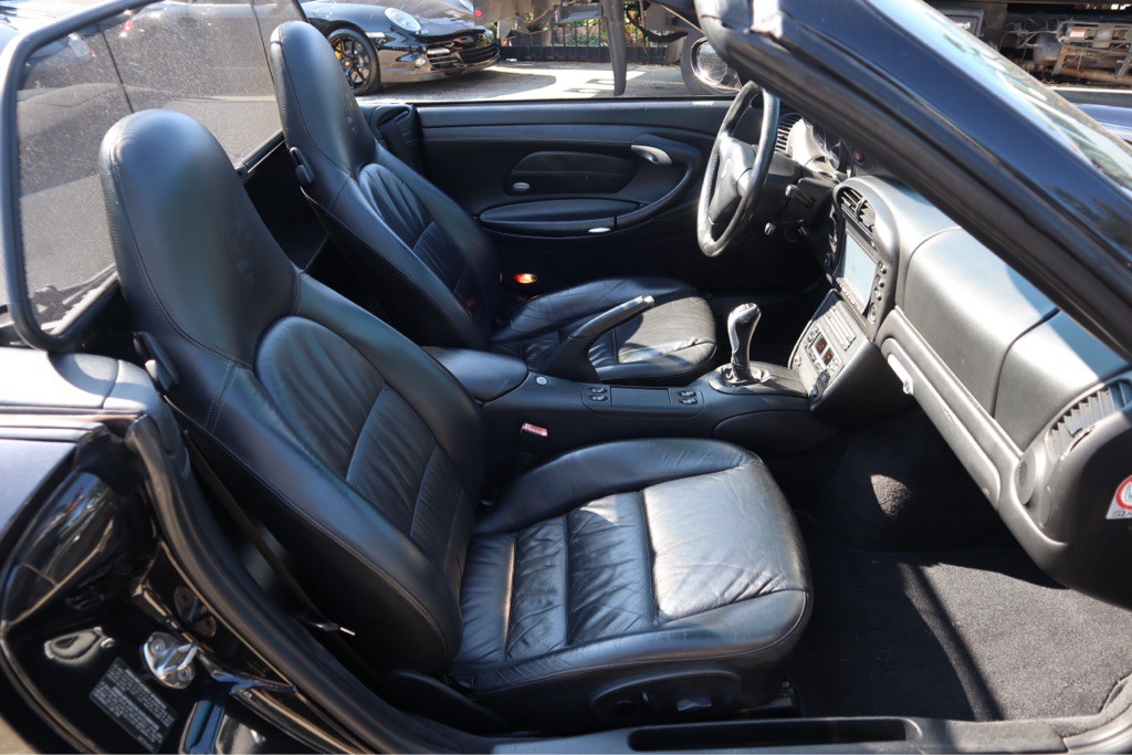 2003 Porsche 911 Image 24