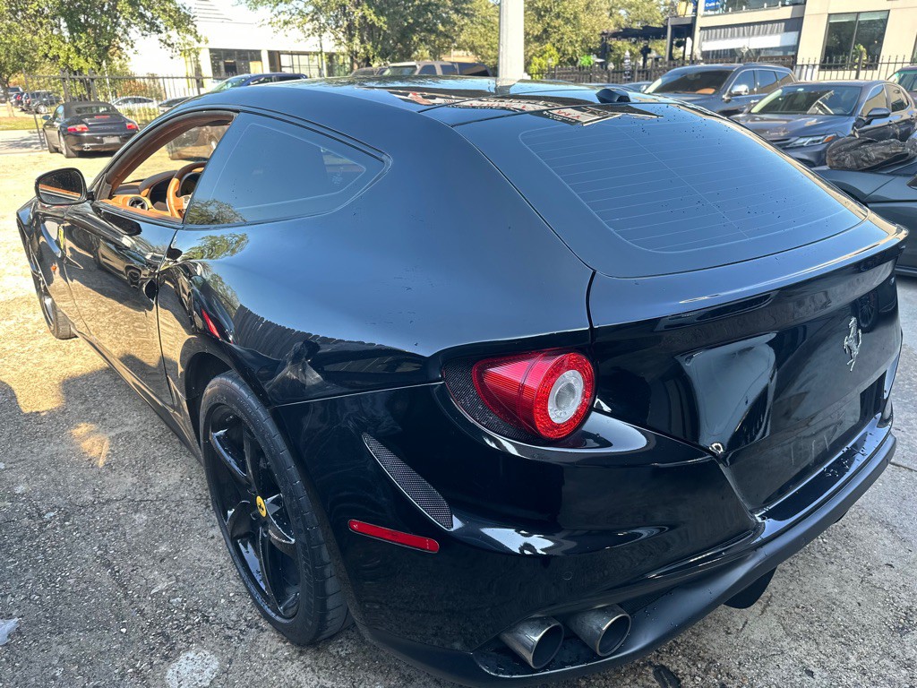 2012 Ferrari FF Image 10