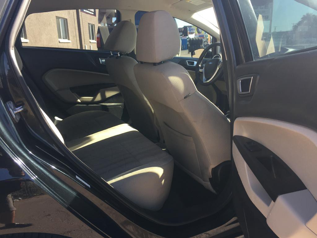 2014 Ford Fiesta Image 6