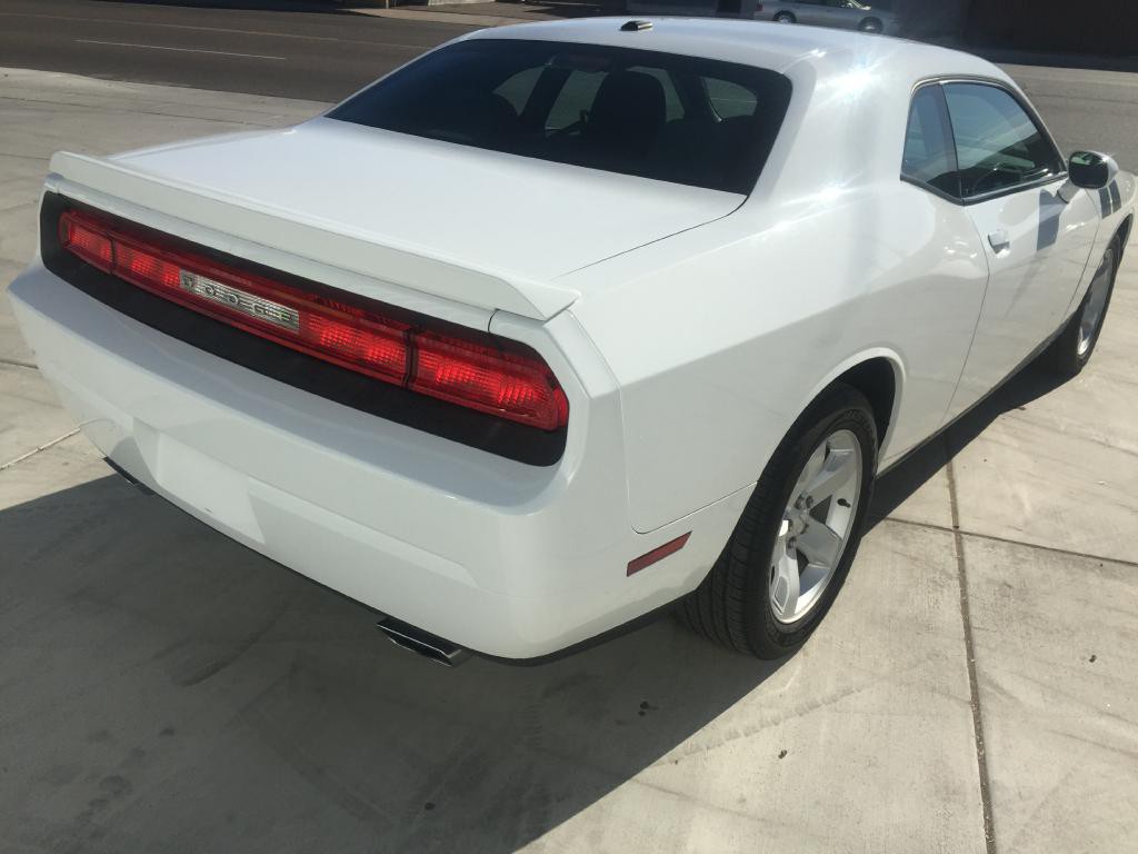 2014 Dodge Challenger Image 4