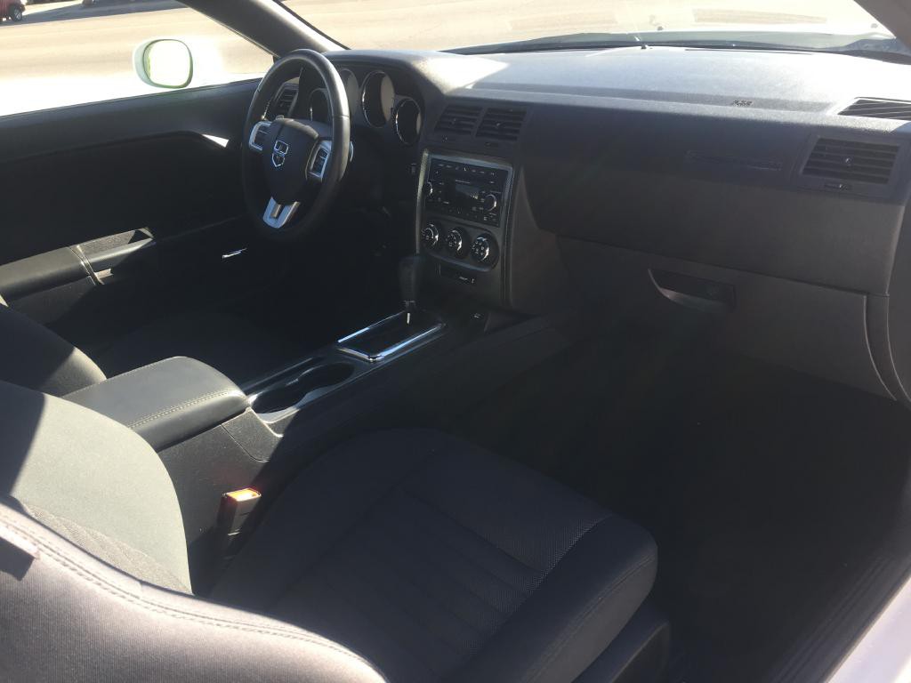 2014 Dodge Challenger Image 11