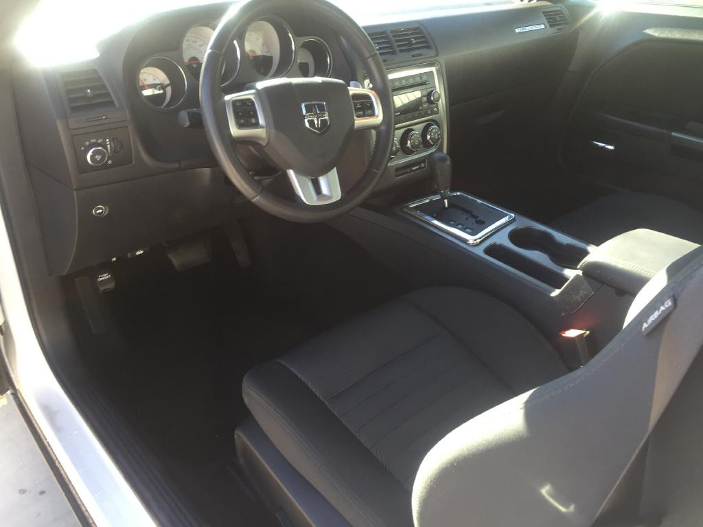 2014 Dodge Challenger Image 13
