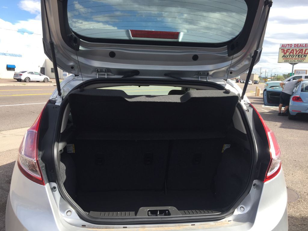 2014 Ford Fiesta Image 5