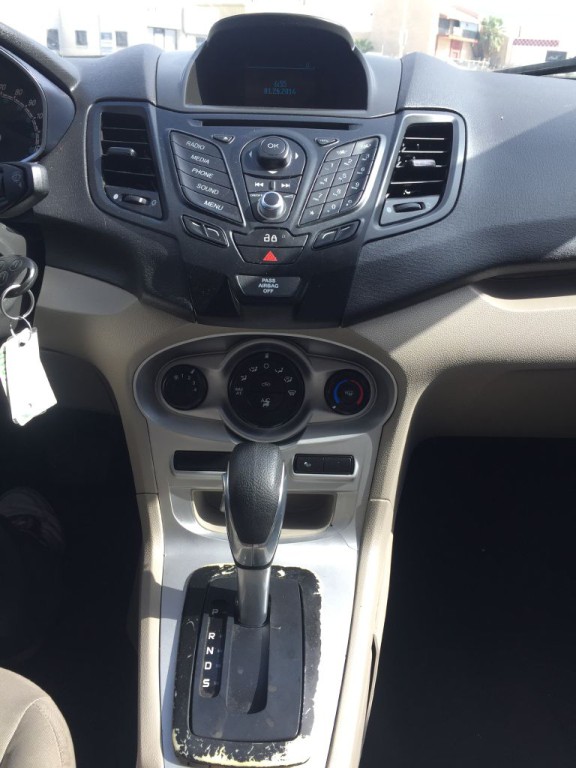 2014 Ford Fiesta Image 10