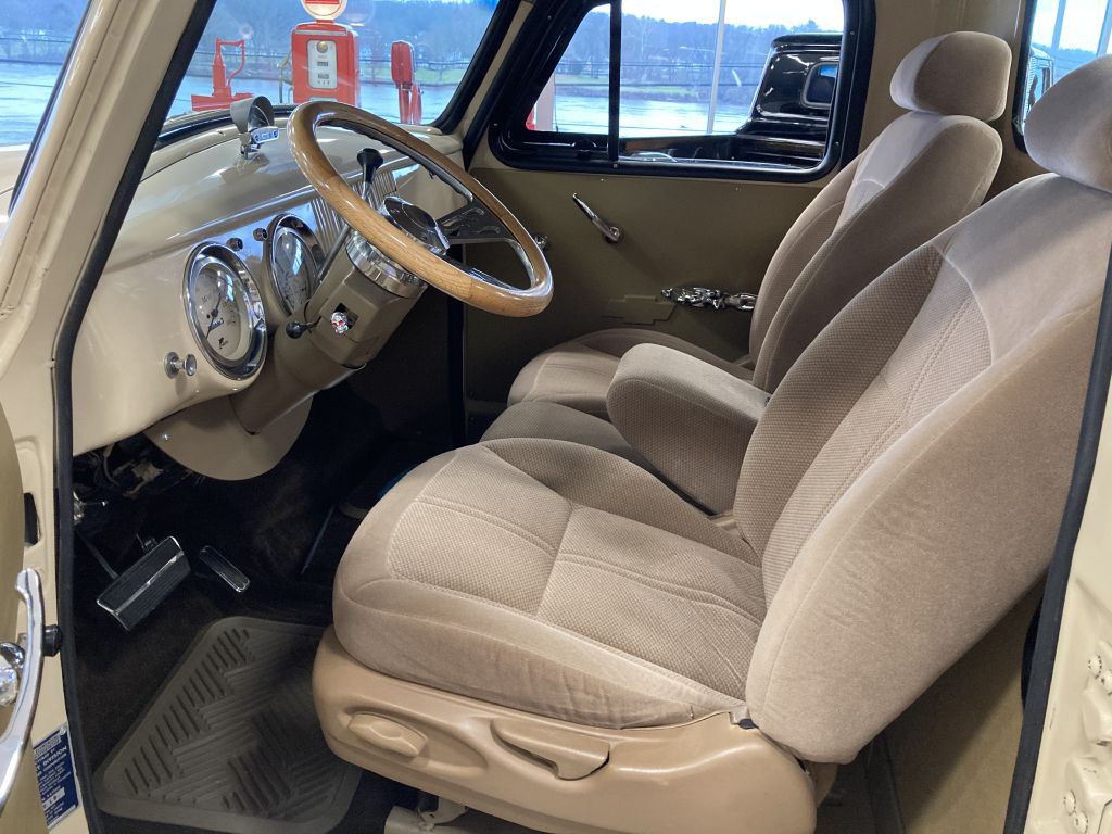 1954 Chevrolet Truck Image 27