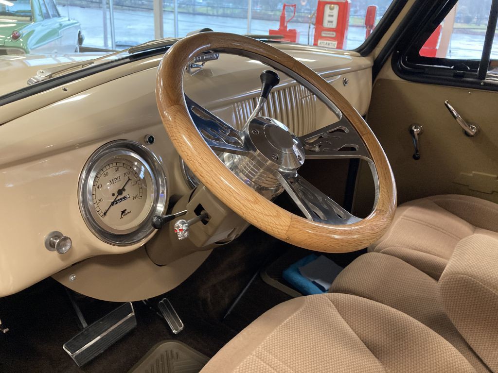 1954 Chevrolet Truck Image 31