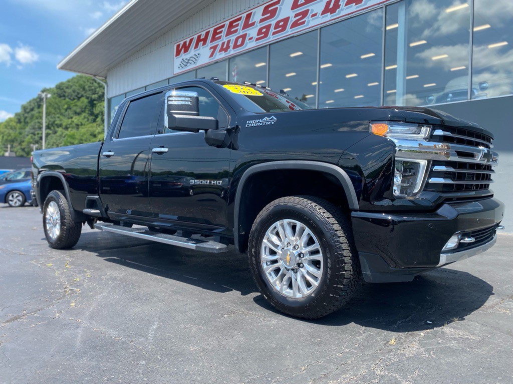 2022 Chevrolet Silverado 1500 Image 2