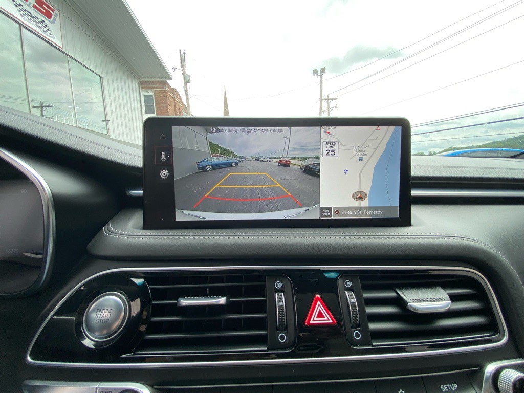 2023 Genesis G70 Image 21