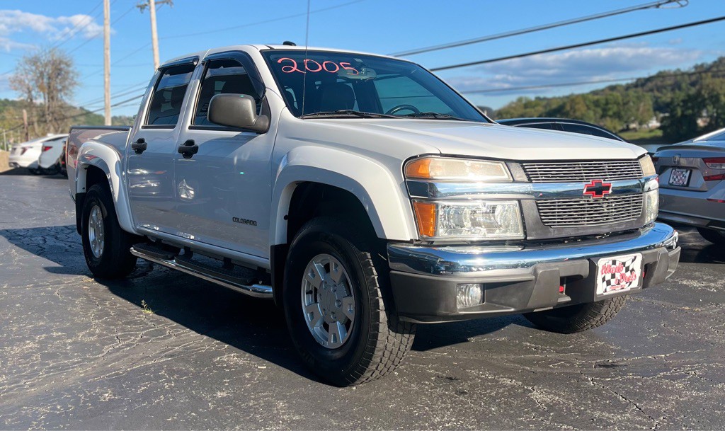 2005 Chevrolet Colorado Image 2