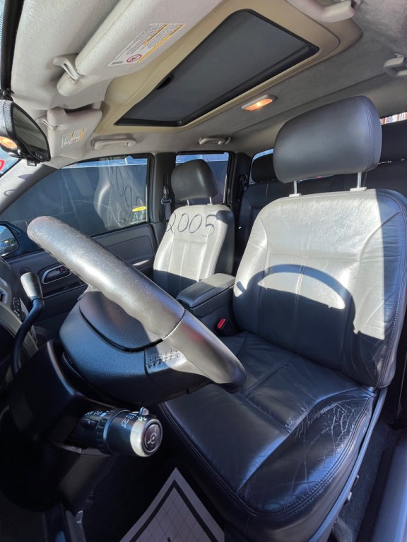 2005 Chevrolet Colorado Image 10