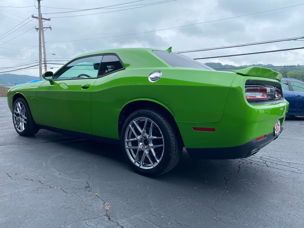 2017 Dodge Challenger Image 6