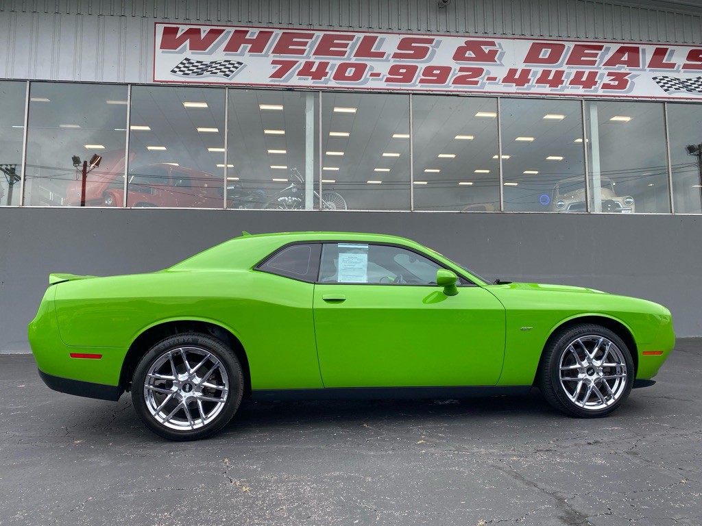 2017 Dodge Challenger Image 9