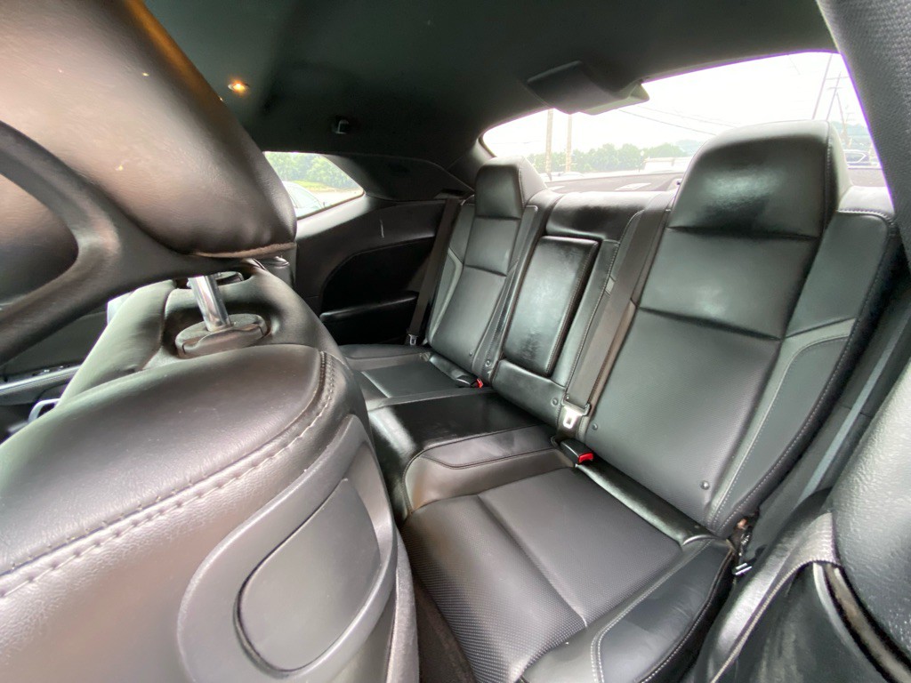 2017 Dodge Challenger Image 12
