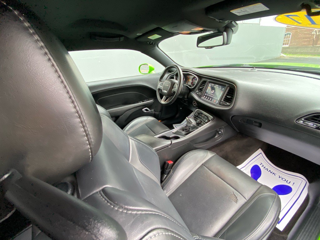 2017 Dodge Challenger Image 13