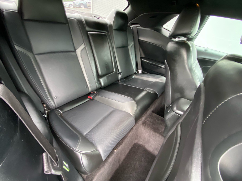 2017 Dodge Challenger Image 15