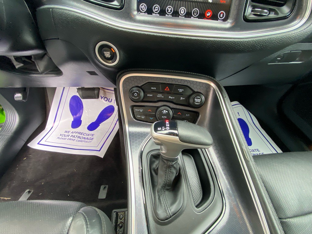 2017 Dodge Challenger Image 18
