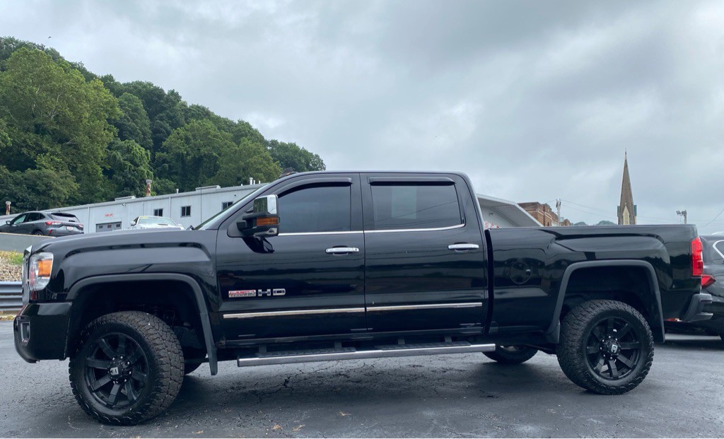 2016 GMC Sierra Image 1