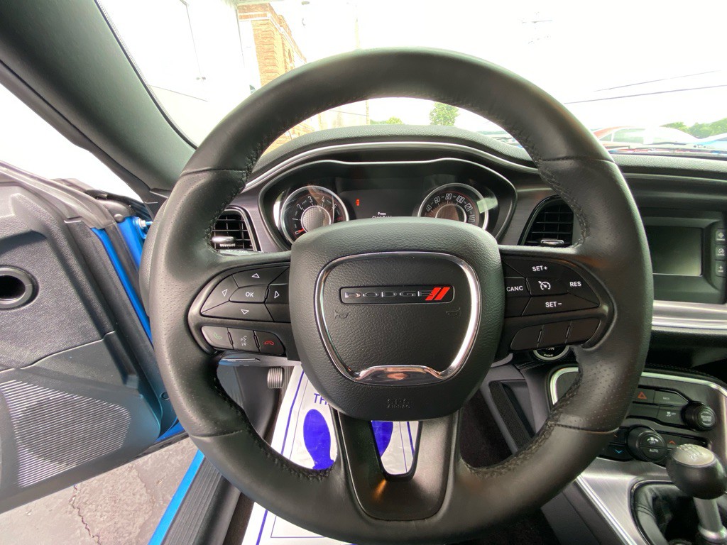 2016 Dodge Challenger Image 16