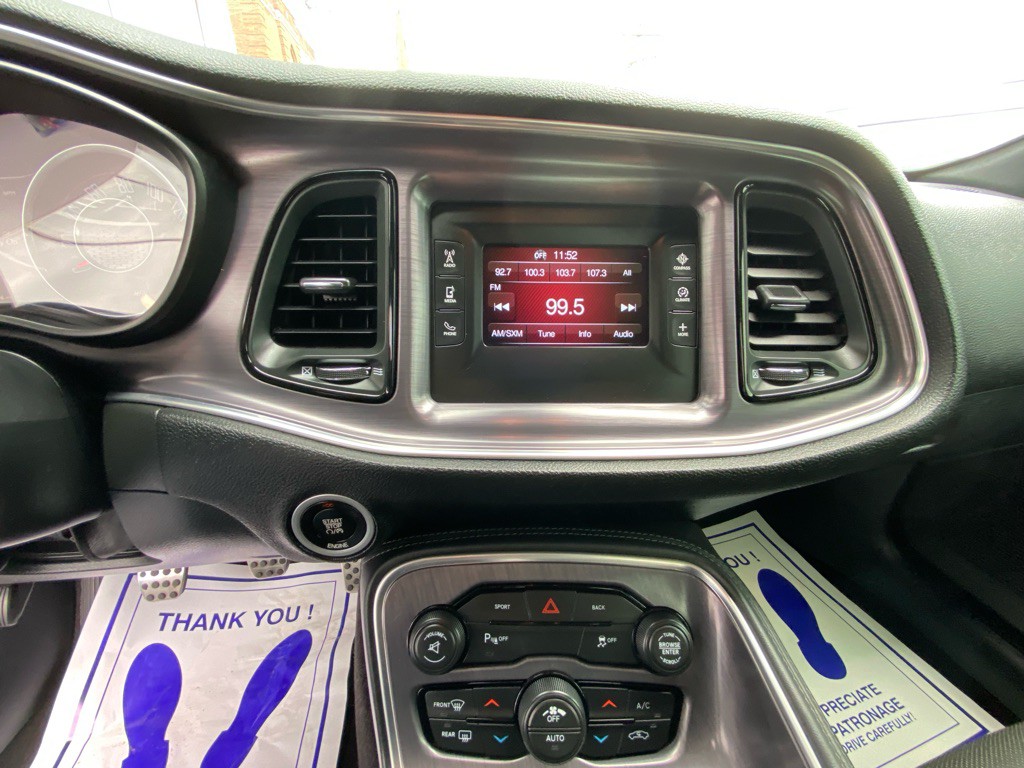 2016 Dodge Challenger Image 17