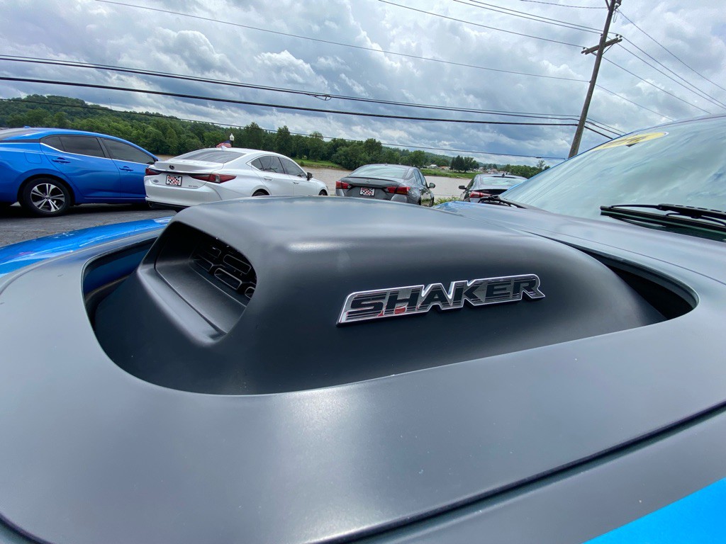 2016 Dodge Challenger Image 21