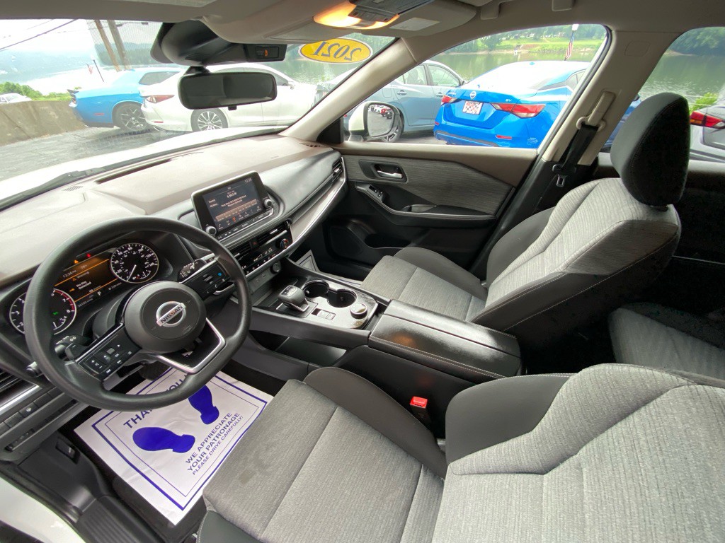 2021 Nissan Rogue Image 8