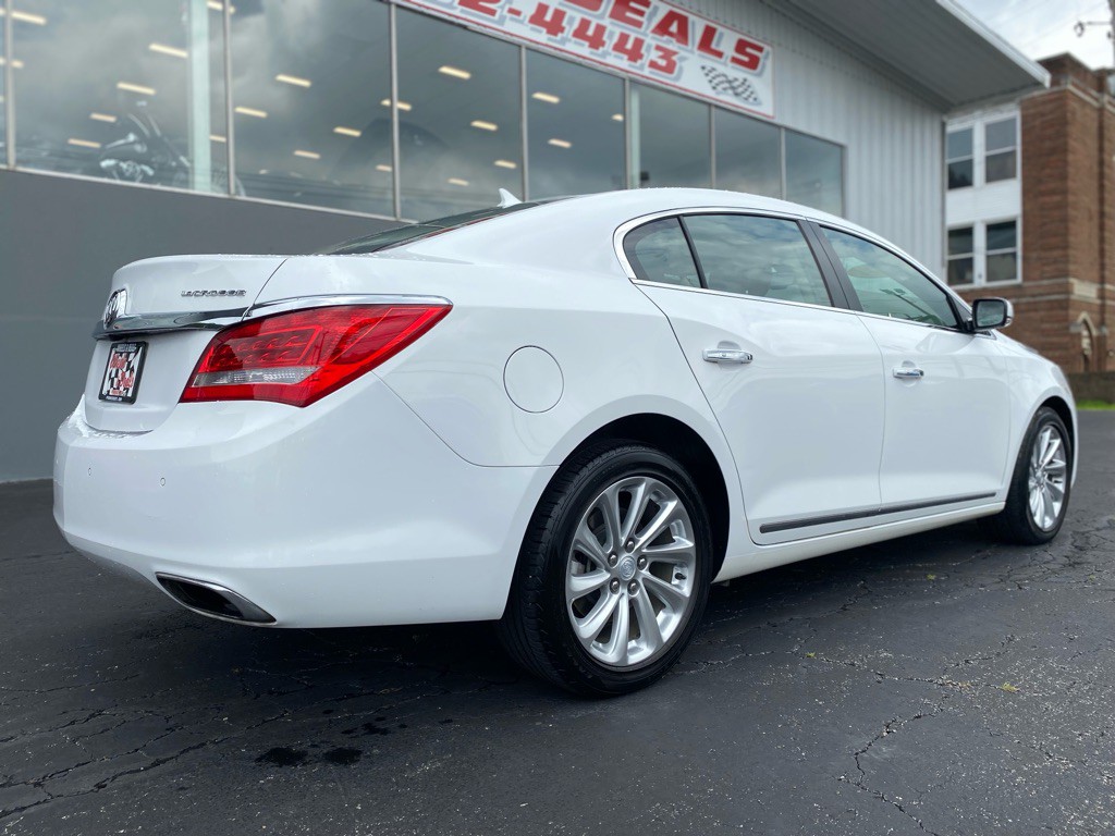 2014 Buick Lacrosse Image 8