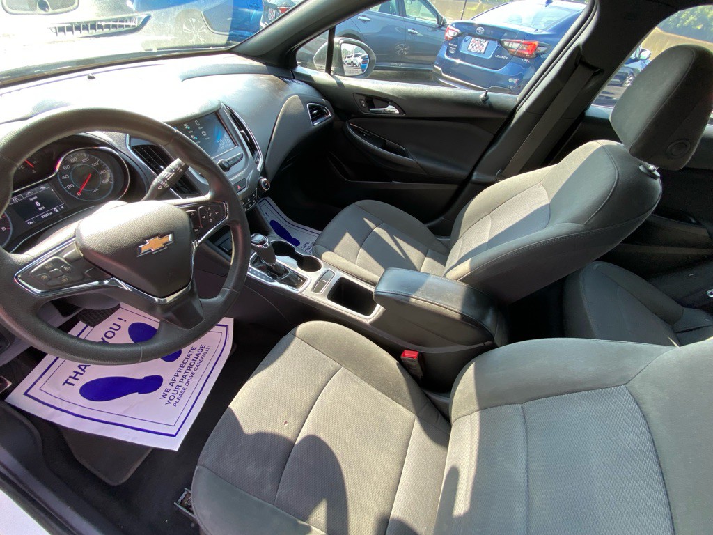 2018 Chevrolet Cruze Image 10
