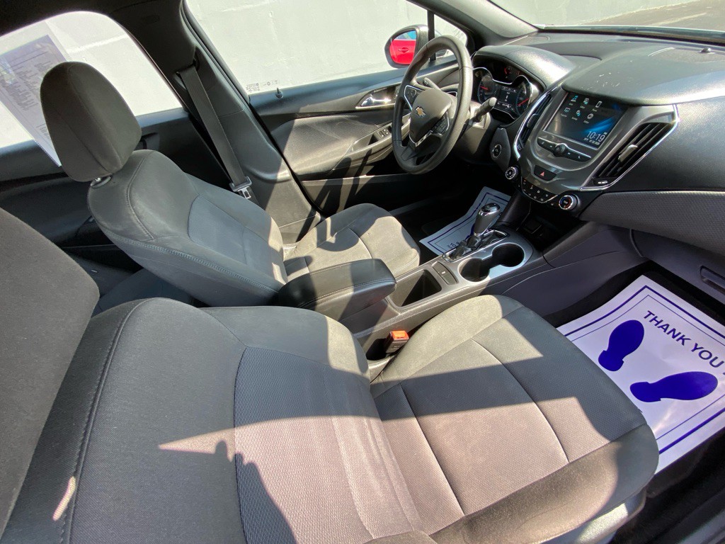 2018 Chevrolet Cruze Image 17