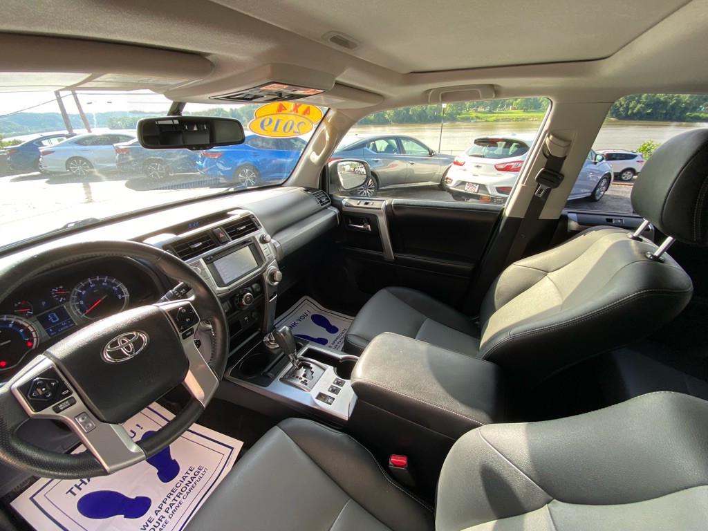 2019 Toyota 4Runner Image 10