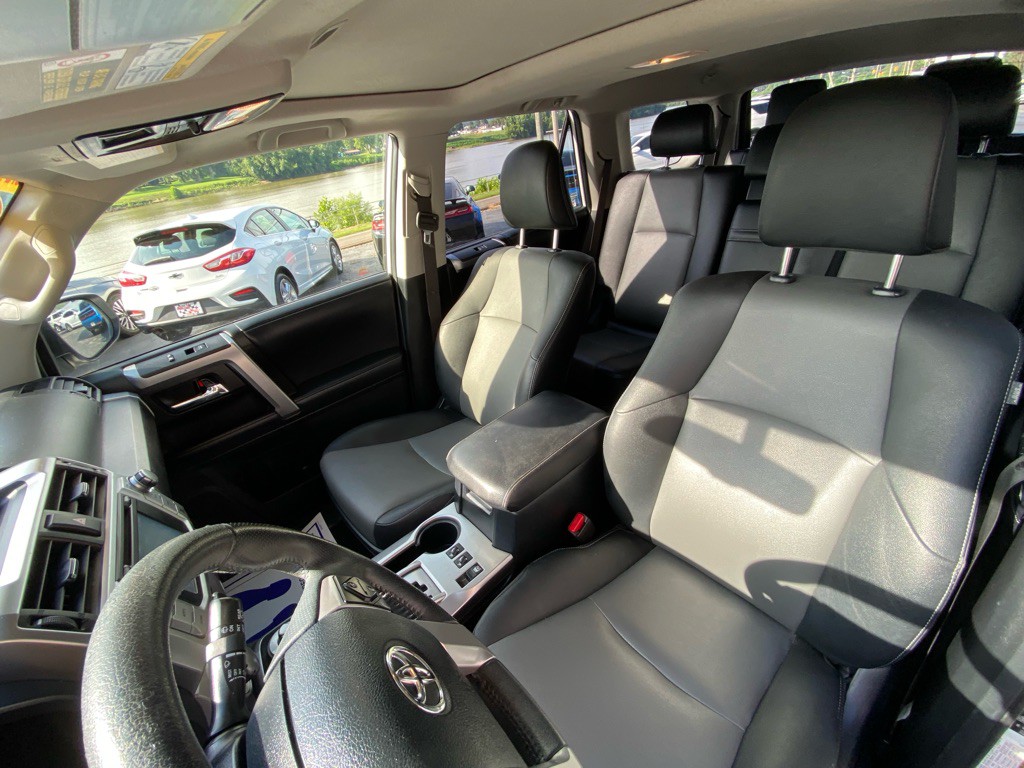 2019 Toyota 4Runner Image 11