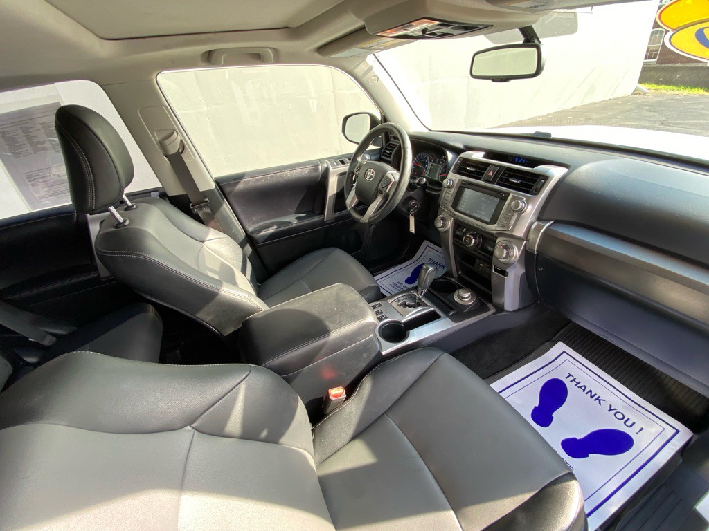 2019 Toyota 4Runner Image 19