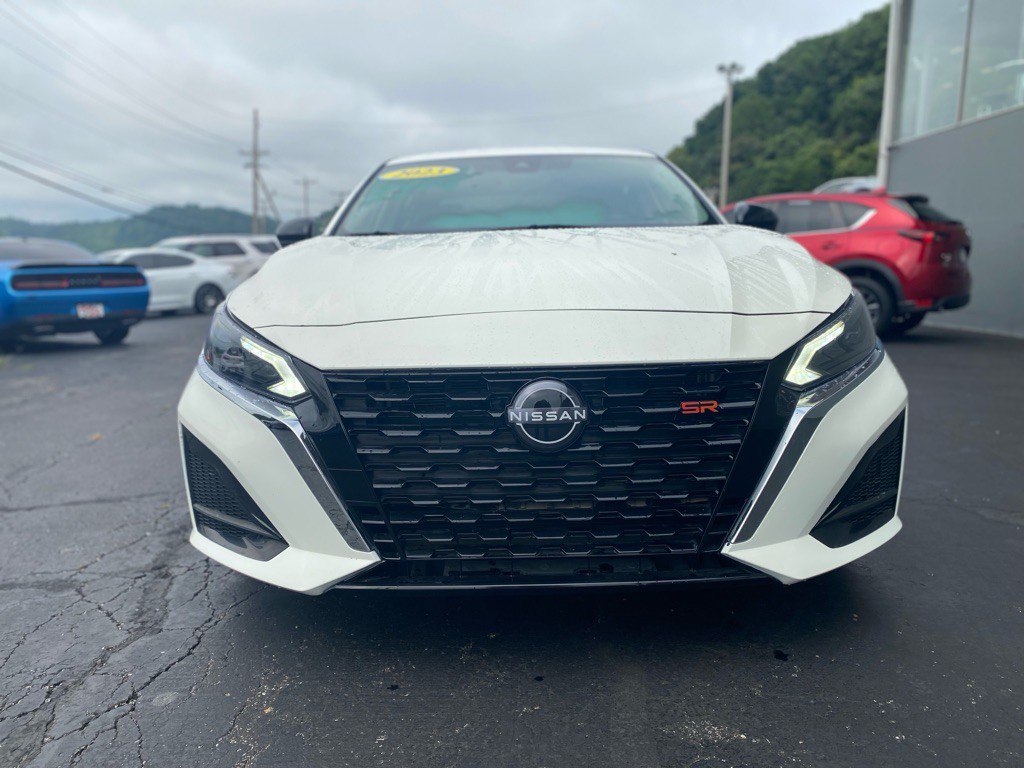 2023 Nissan Altima Image 3