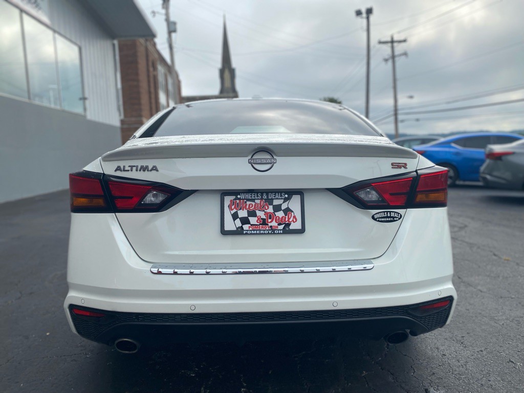 2023 Nissan Altima Image 7