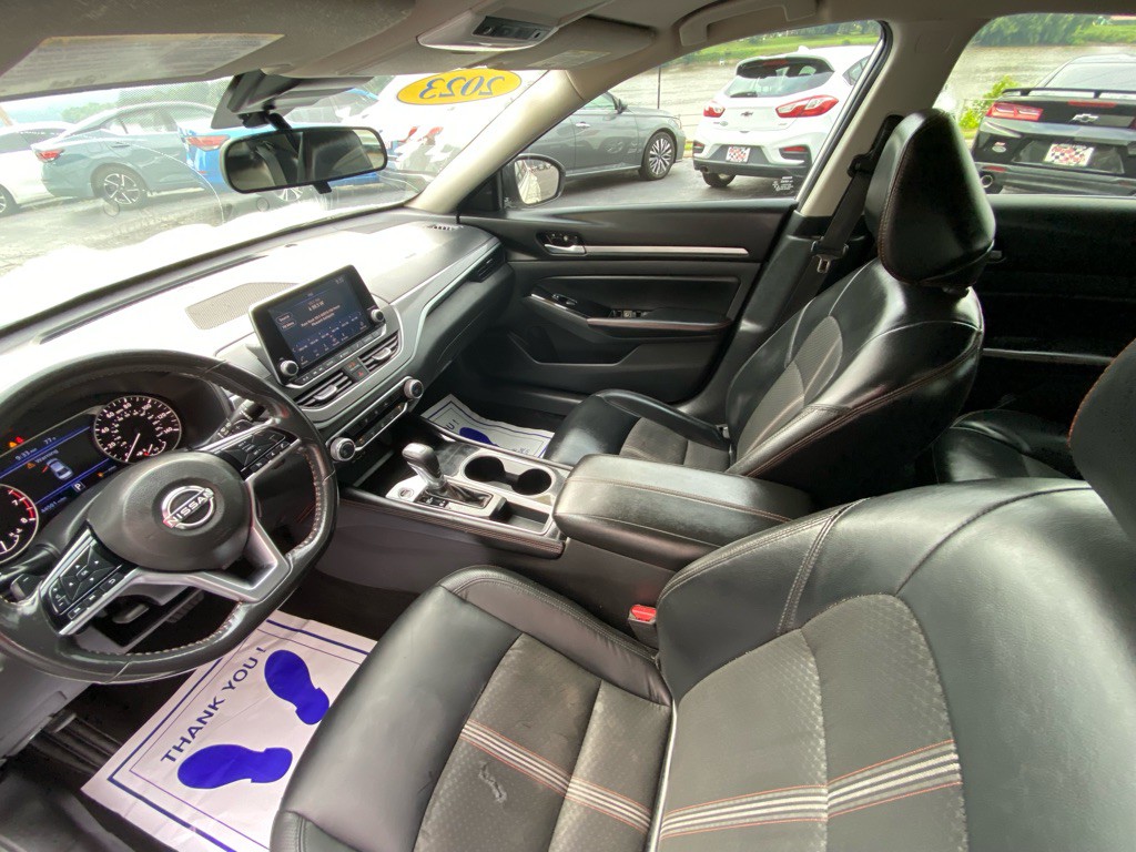 2023 Nissan Altima Image 10