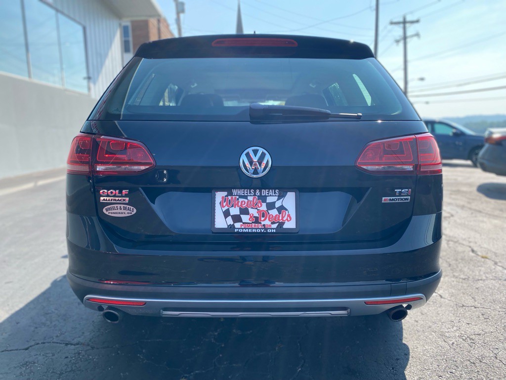 2017 Volkswagen Golf Image 7