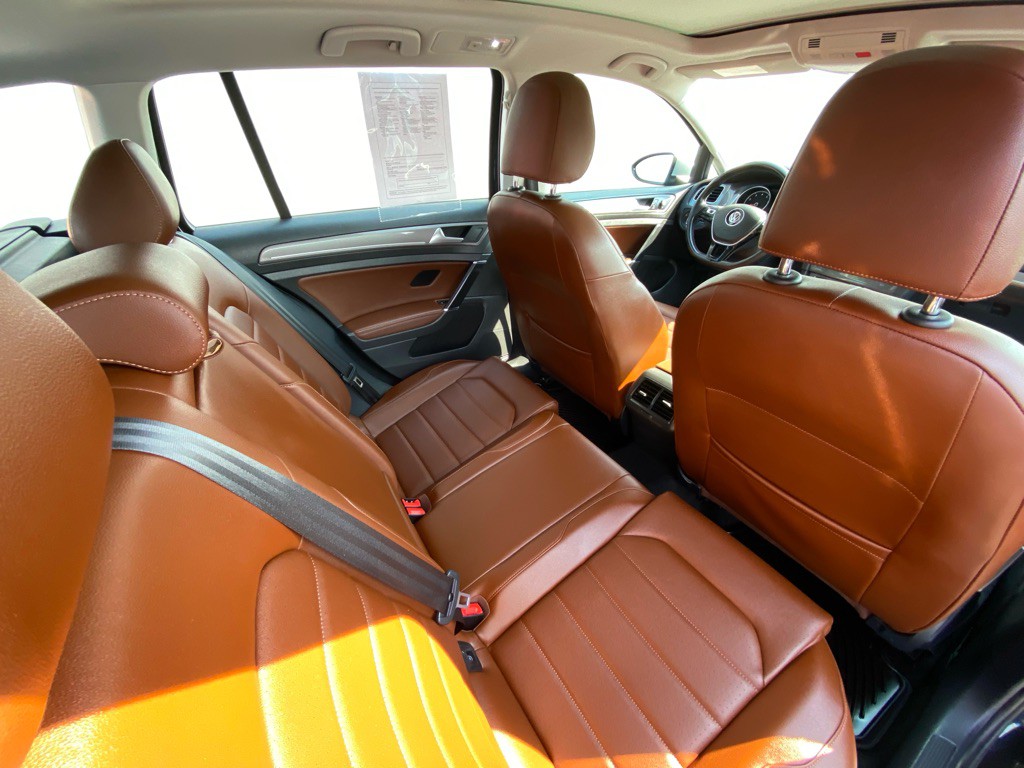 2017 Volkswagen Golf Image 15