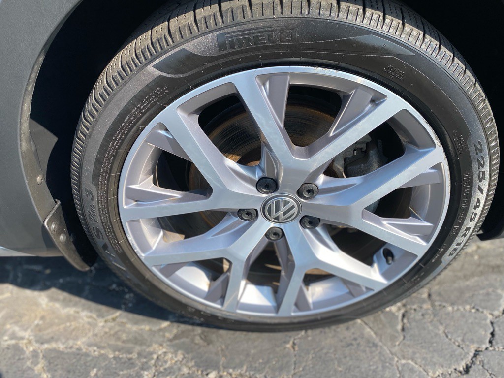 2017 Volkswagen Golf Image 26