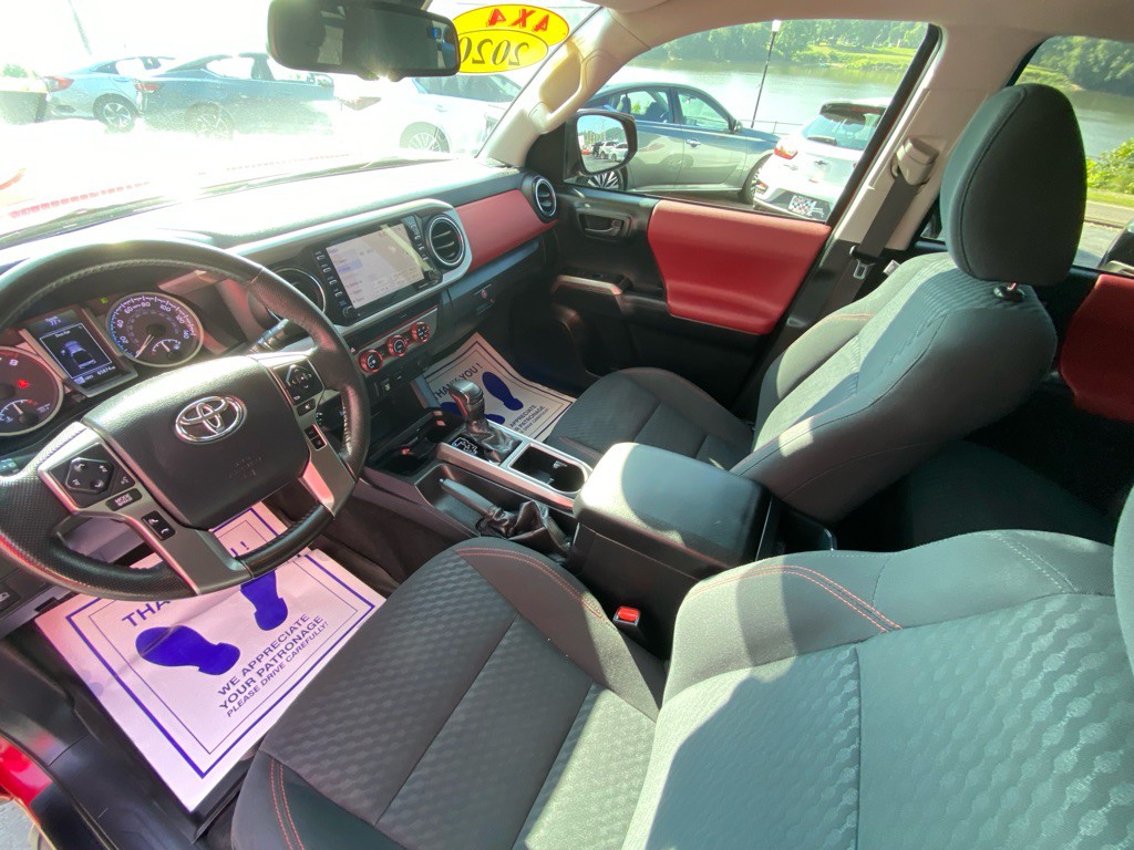 2020 Toyota Tacoma Image 10