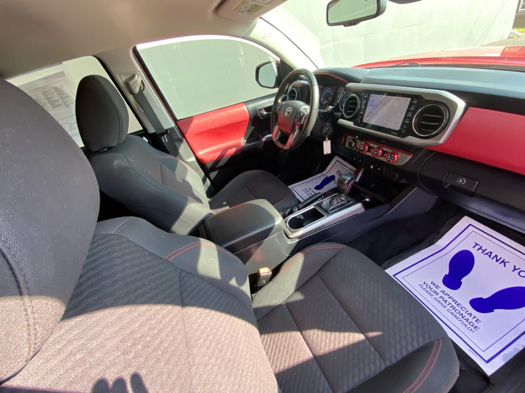 2020 Toyota Tacoma Image 17