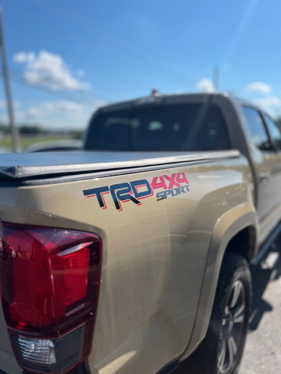 2019 Toyota Tacoma Image 8