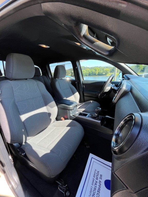 2019 Toyota Tacoma Image 12