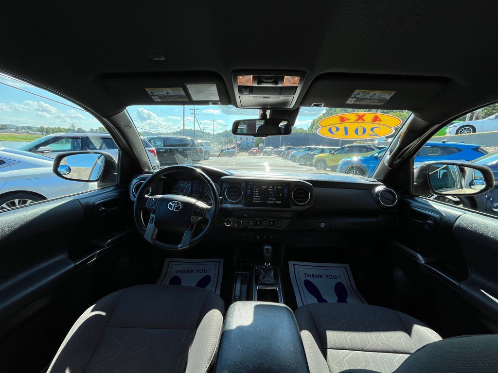 2019 Toyota Tacoma Image 13