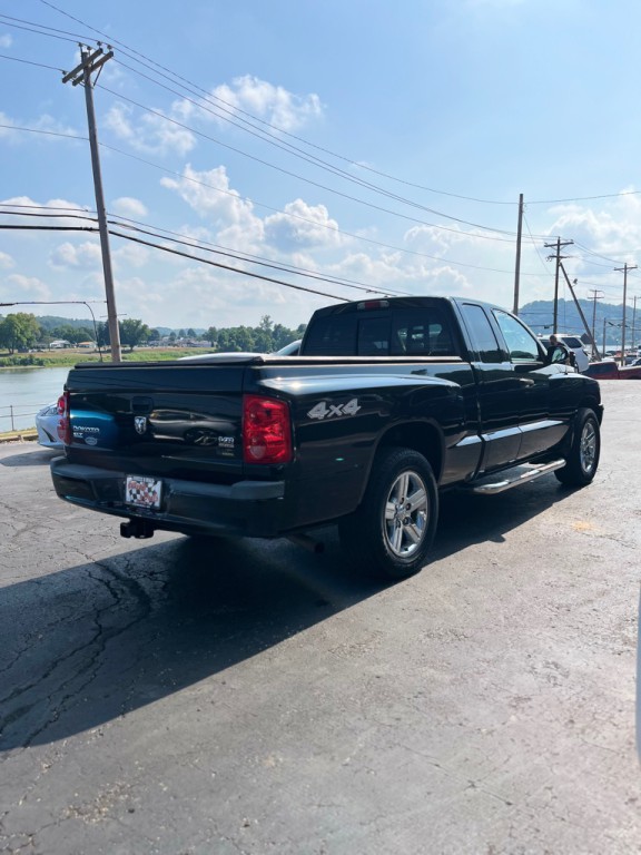 2007 Dodge Dakota Image 8