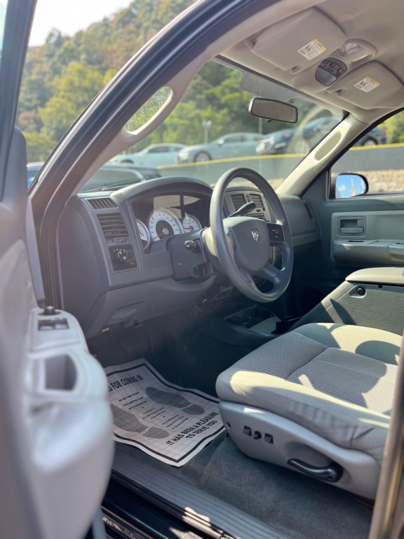 2007 Dodge Dakota Image 10