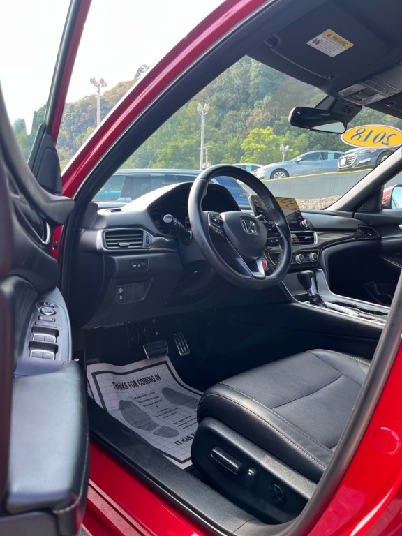 2018 Honda Accord Image 11