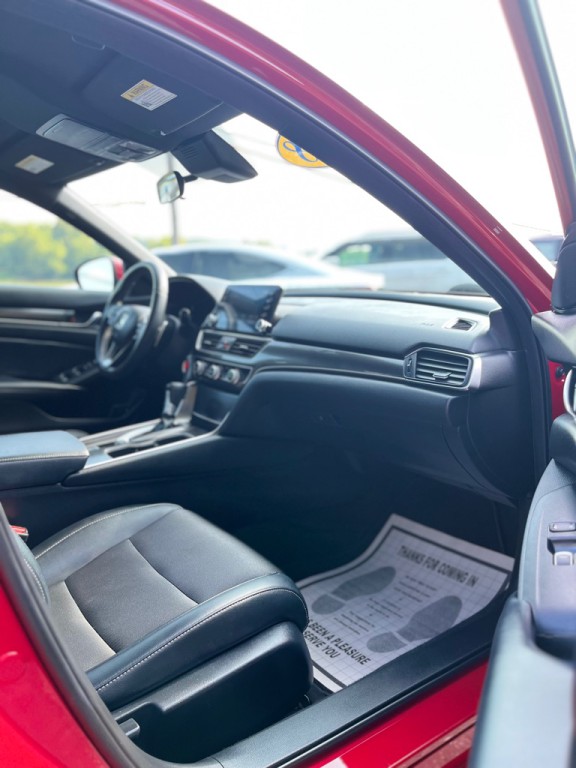 2018 Honda Accord Image 12