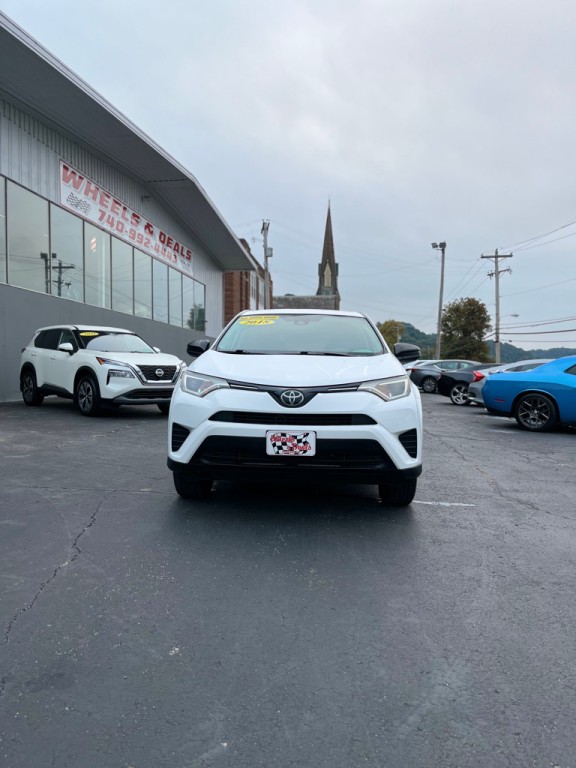 2018 Toyota Rav4 Image 2