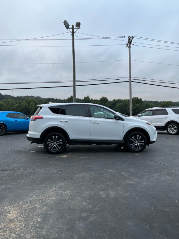2018 Toyota Rav4 Image 4