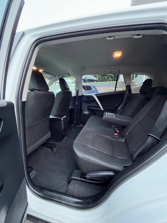 2018 Toyota Rav4 Image 16